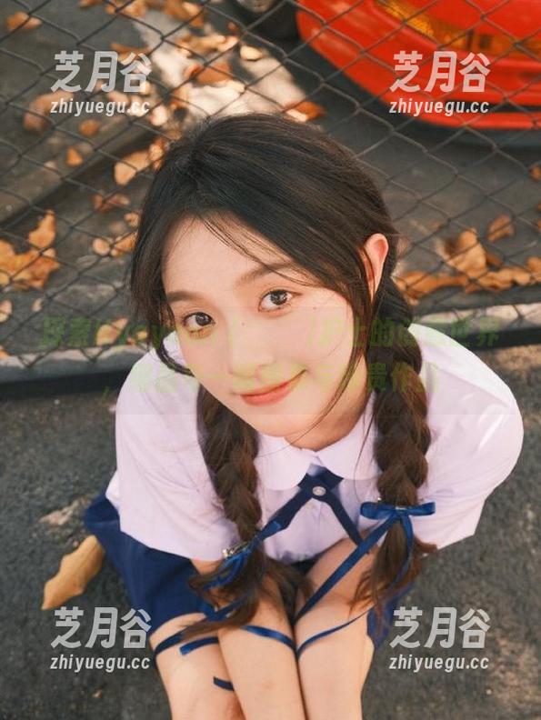 探索Hyoyeon (김효연)护士的创意世界，细品每一幅图集与珍贵作品